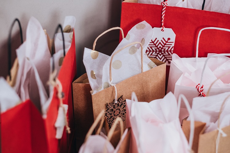 7 Ways to cut the cost of Christmas